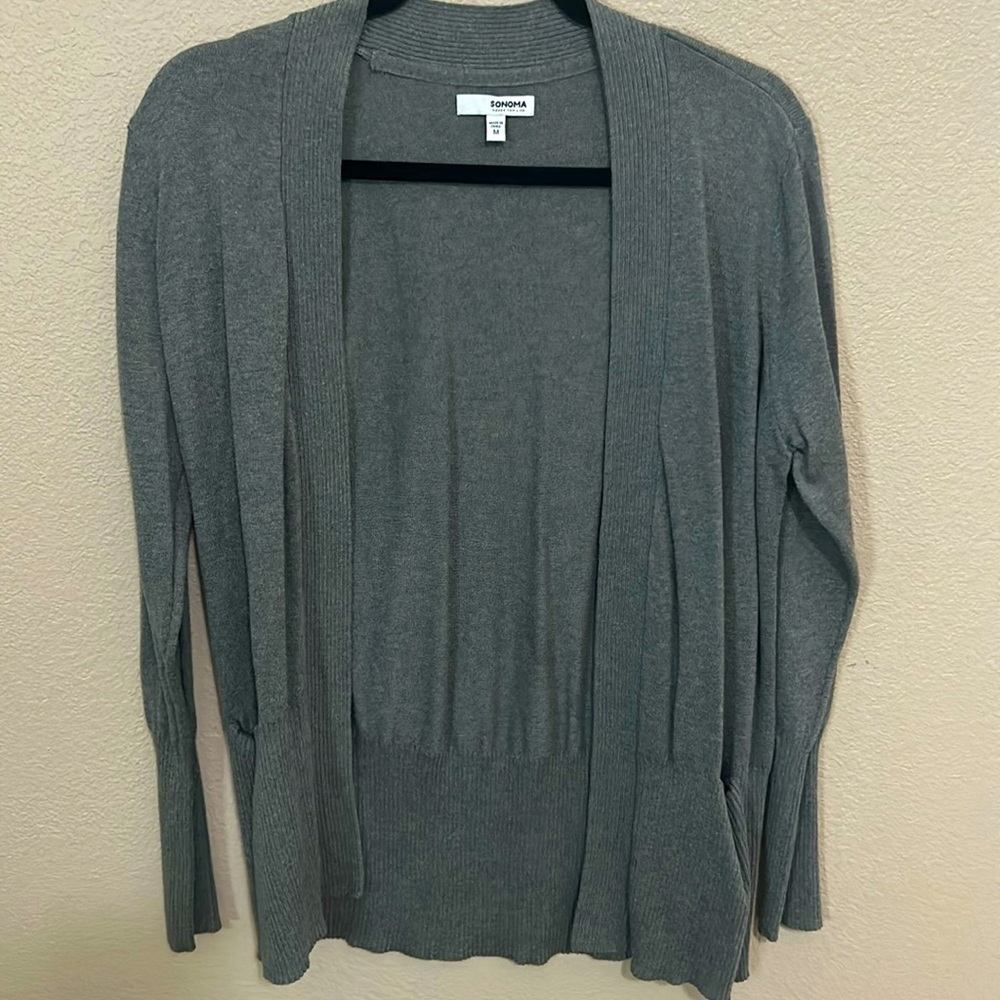 Gently worn sweater cardigan in gray size medium.